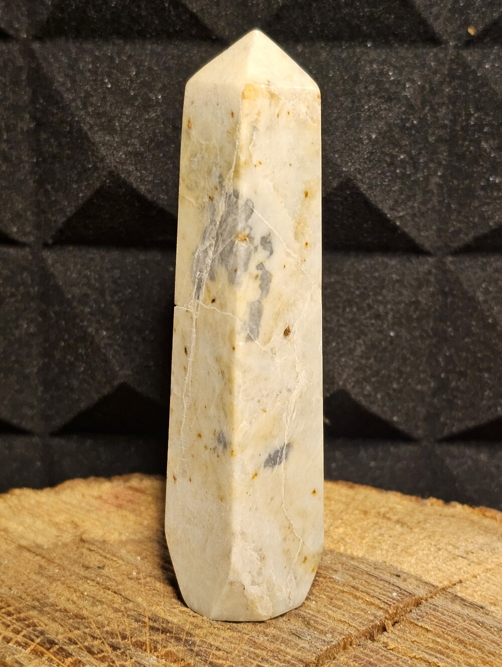 Bundle Me!: White and Gray Bluish Crystal Tower